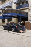вход в отель - фотогалерея на RCC-TRAVEL.RU вход в отель - фотогалерея на RCC-TRAVEL.RU