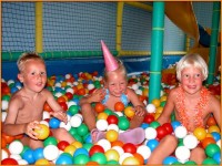 детская площадка - фотогалерея на RCC-TRAVEL.RU детская площадка - фотогалерея на RCC-TRAVEL.RU