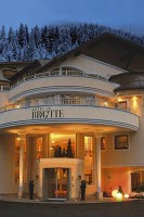 вид отеля - фотогалерея на RCC-TRAVEL.RU вид отеля - фотогалерея на RCC-TRAVEL.RU