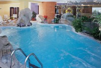 Бар у басеина - фотогалерея на RCC-TRAVEL.RU Бар у басеина - фотогалерея на RCC-TRAVEL.RU