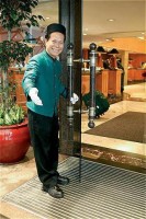 вход в отель - фотогалерея на RCC-TRAVEL.RU вход в отель - фотогалерея на RCC-TRAVEL.RU