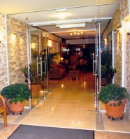 вход в отель - фотогалерея на RCC-TRAVEL.RU вход в отель - фотогалерея на RCC-TRAVEL.RU