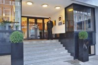 вход в отель - фотогалерея на RCC-TRAVEL.RU вход в отель - фотогалерея на RCC-TRAVEL.RU