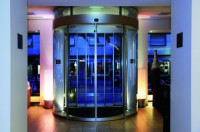 вход в отель - фотогалерея на RCC-TRAVEL.RU вход в отель - фотогалерея на RCC-TRAVEL.RU