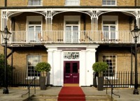 вход в отель - фотогалерея на RCC-TRAVEL.RU вход в отель - фотогалерея на RCC-TRAVEL.RU