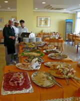 Шведский стол отеля - фотогалерея на RCC-TRAVEL.RU Шведский стол отеля - фотогалерея на RCC-TRAVEL.RU