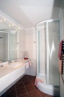 душевая кабина - фотогалерея на RCC-TRAVEL.RU душевая кабина - фотогалерея на RCC-TRAVEL.RU