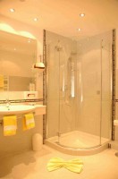 душевая кабина - фотогалерея на RCC-TRAVEL.RU душевая кабина - фотогалерея на RCC-TRAVEL.RU